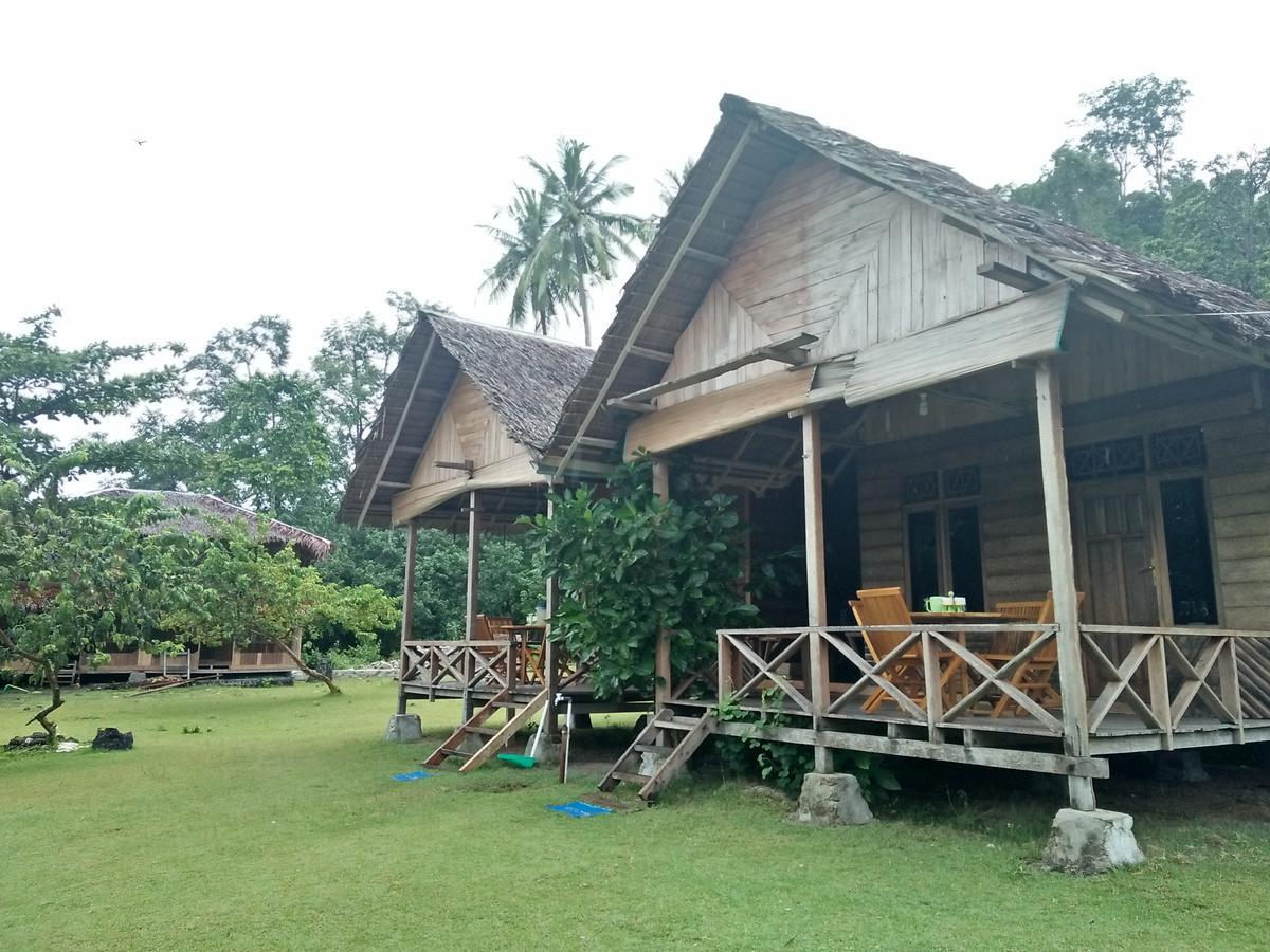 Kapo Kapo Beach Villa Tarusan Exterior photo